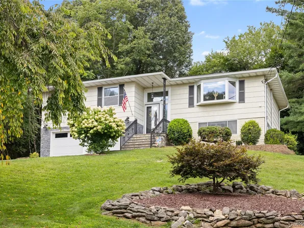 6 Reeback Drive, Ossining, NY 10562