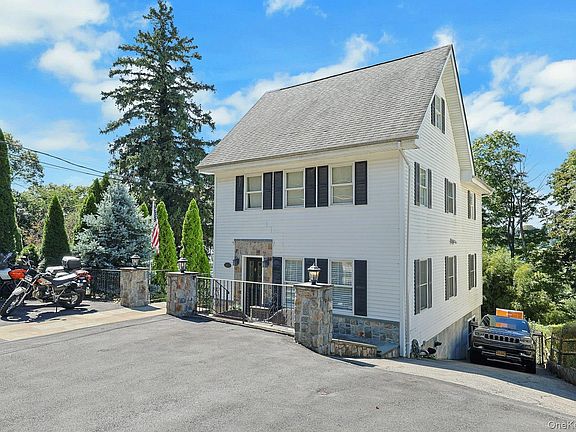 2nd image of 75 Franklin Avenue