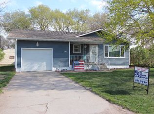 616 Dean St, Grand Island, NE 68801