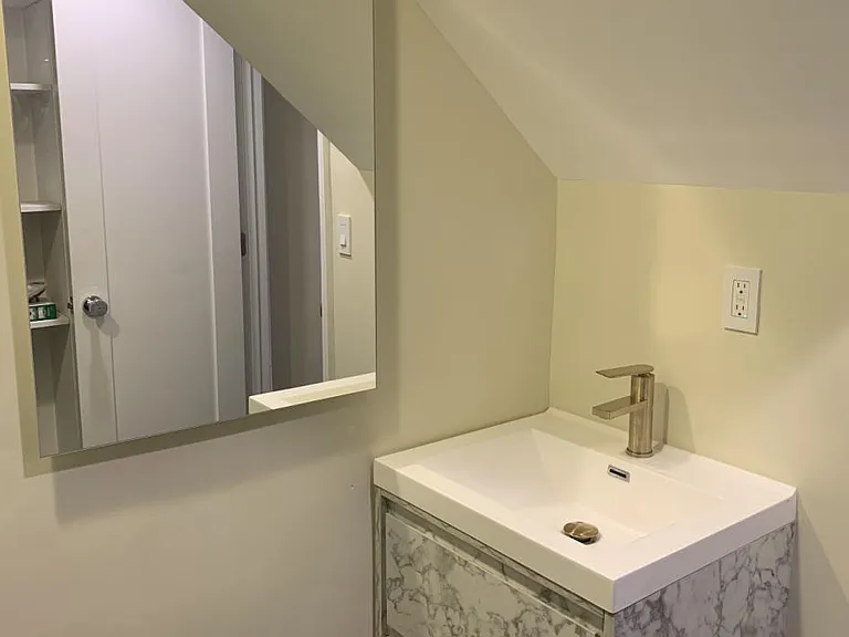 906 Q St NW — Photo 8