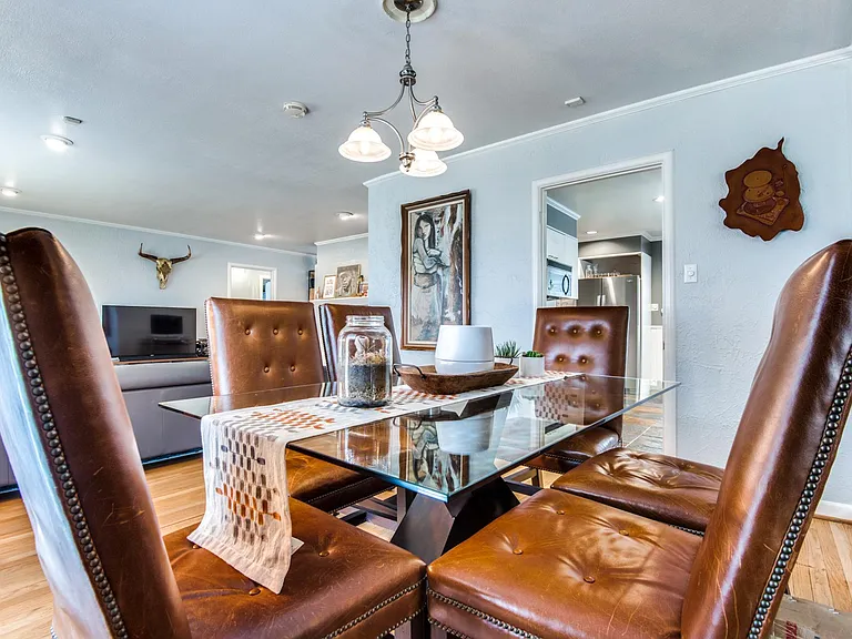 7006 Clayton Ave — Photo 5