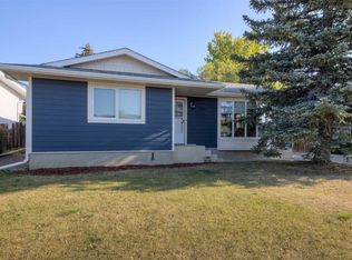 946 Columbia Blvd W, Lethbridge, AB T1K4M3