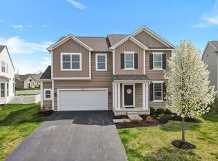 2297 English Turn Dr, Grove City, OH 43123