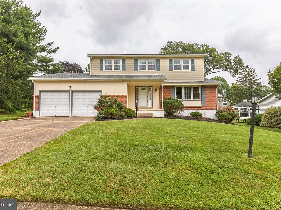 1st image of 3210 Powhatan Dr