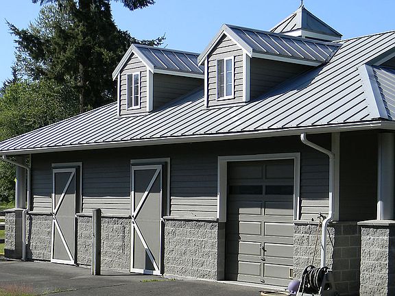 4 Stall Barn