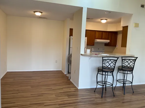 2110 Aspen Dr, Plainsboro, NJ 08536