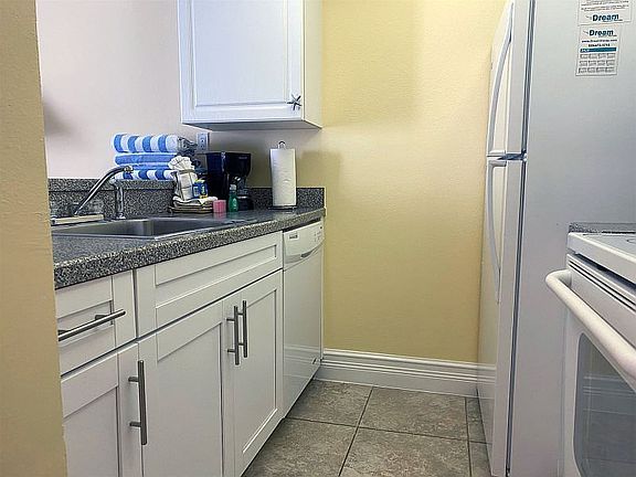 4th image of 1501 Middle Gulf Dr Unit H110