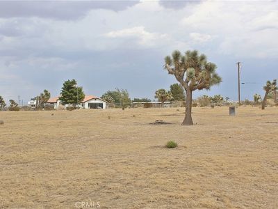 111 La Mirada Rd, Phelan, CA, 92371