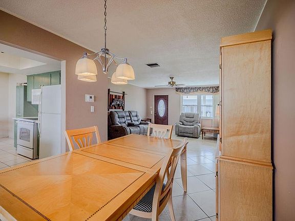 4th image of 5405 NW 49th Terrace