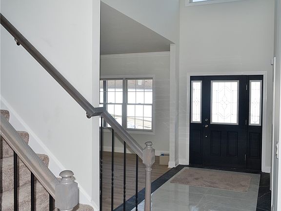3rd image of 103 Harrowgate Ln