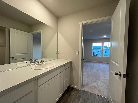 4th image of 12605 NE 126th Ave