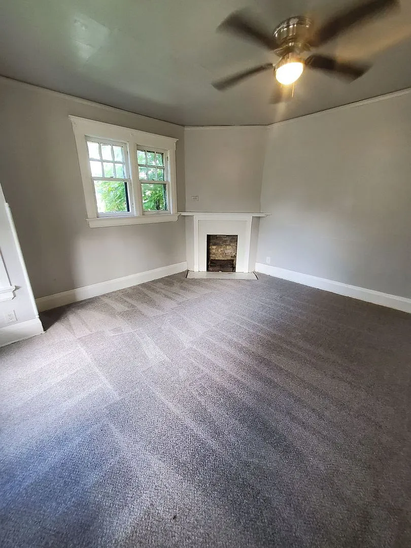 2400-2402 W Hadley St. (Duplex) — Photo 2