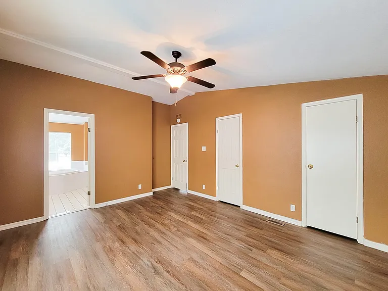 20284 Forest Woods Ln — Photo 29