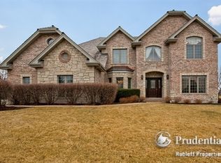 15 Firethorn Ct, Lemont, IL 60439