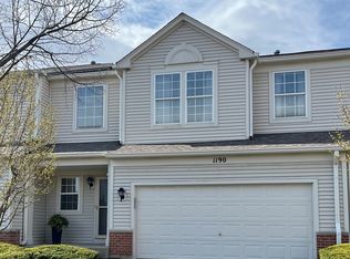 1190 Grand Cypress Ct, Aurora, IL 60502