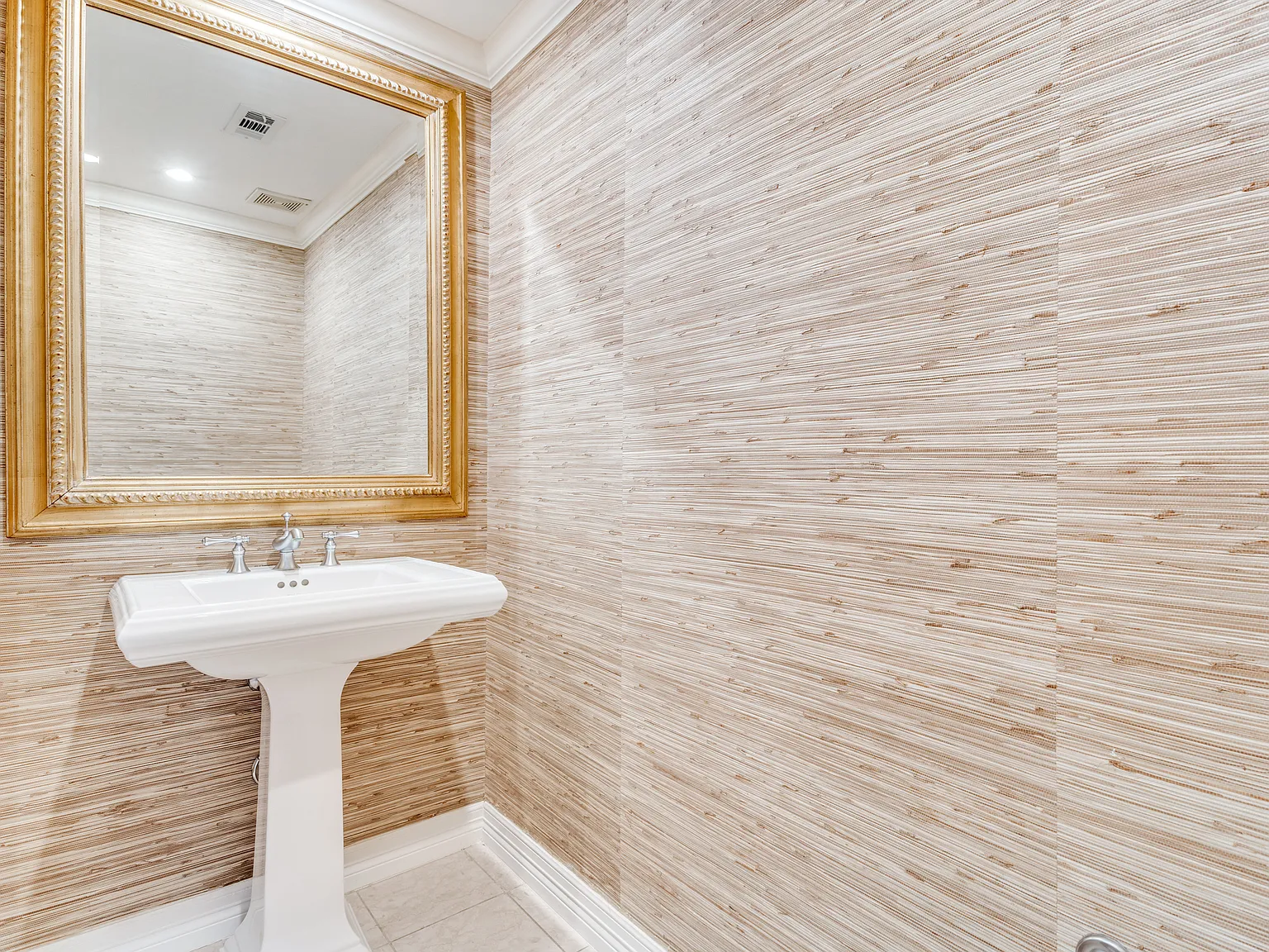 1 bed, 1170 sqft, $5,500 — Photo 3