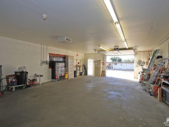 2nd image of 83155 Avenue 44