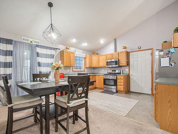 4th image of 27590 Red Thistle Dr