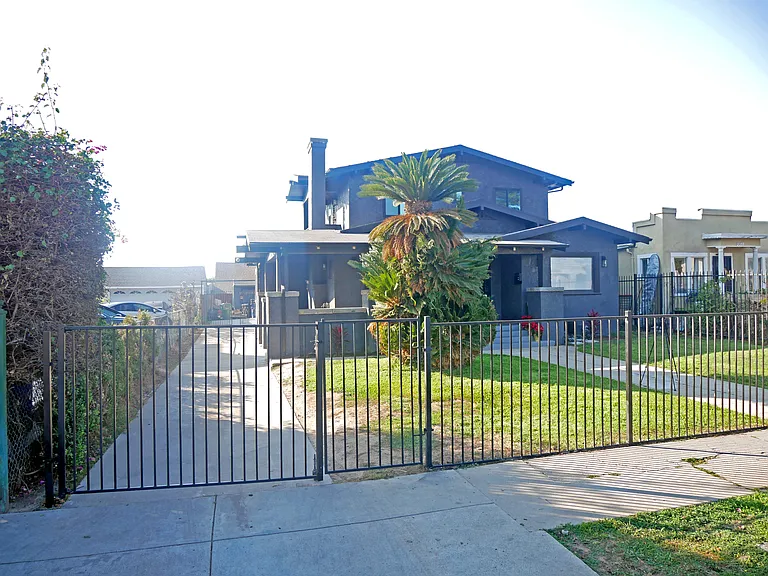 2215 8th Ave — Photo 28