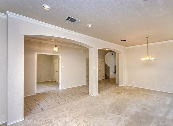 5th image of 1212 Boerne Dr