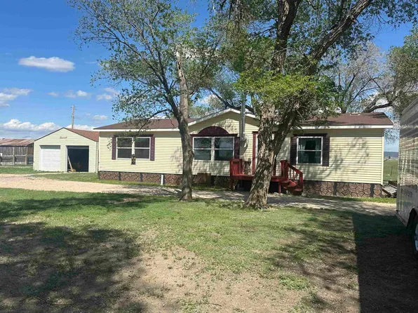 310 Truman St, Edgemont, SD 57735
