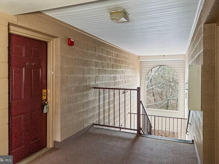 9553 Battery Heights Blvd #402 — Photo 28