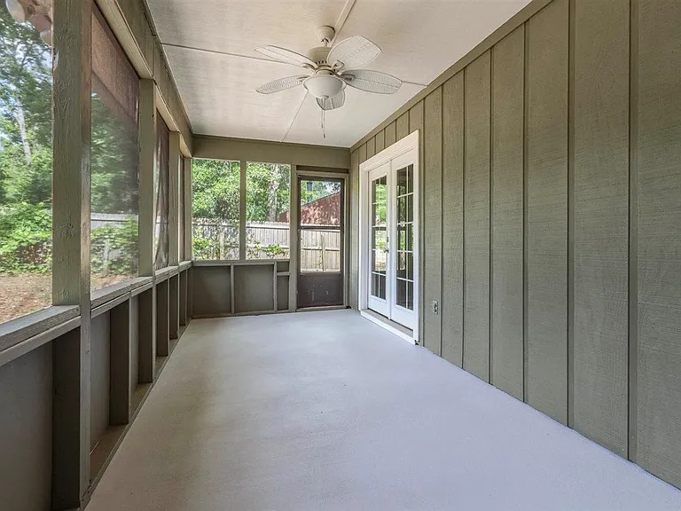 2556 Panther Creek Rd #B — Photo 26