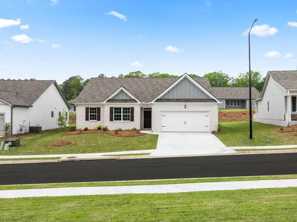 136 Majestic Oak Cir, Dallas, GA 30132