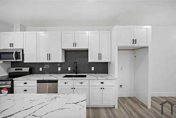 2 bed, $1,700 — Photo 3