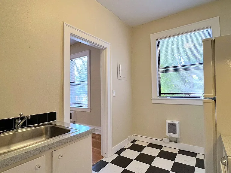 Marcella Apartments — Photo 37