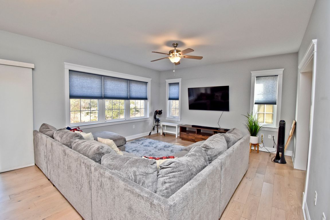 next background image