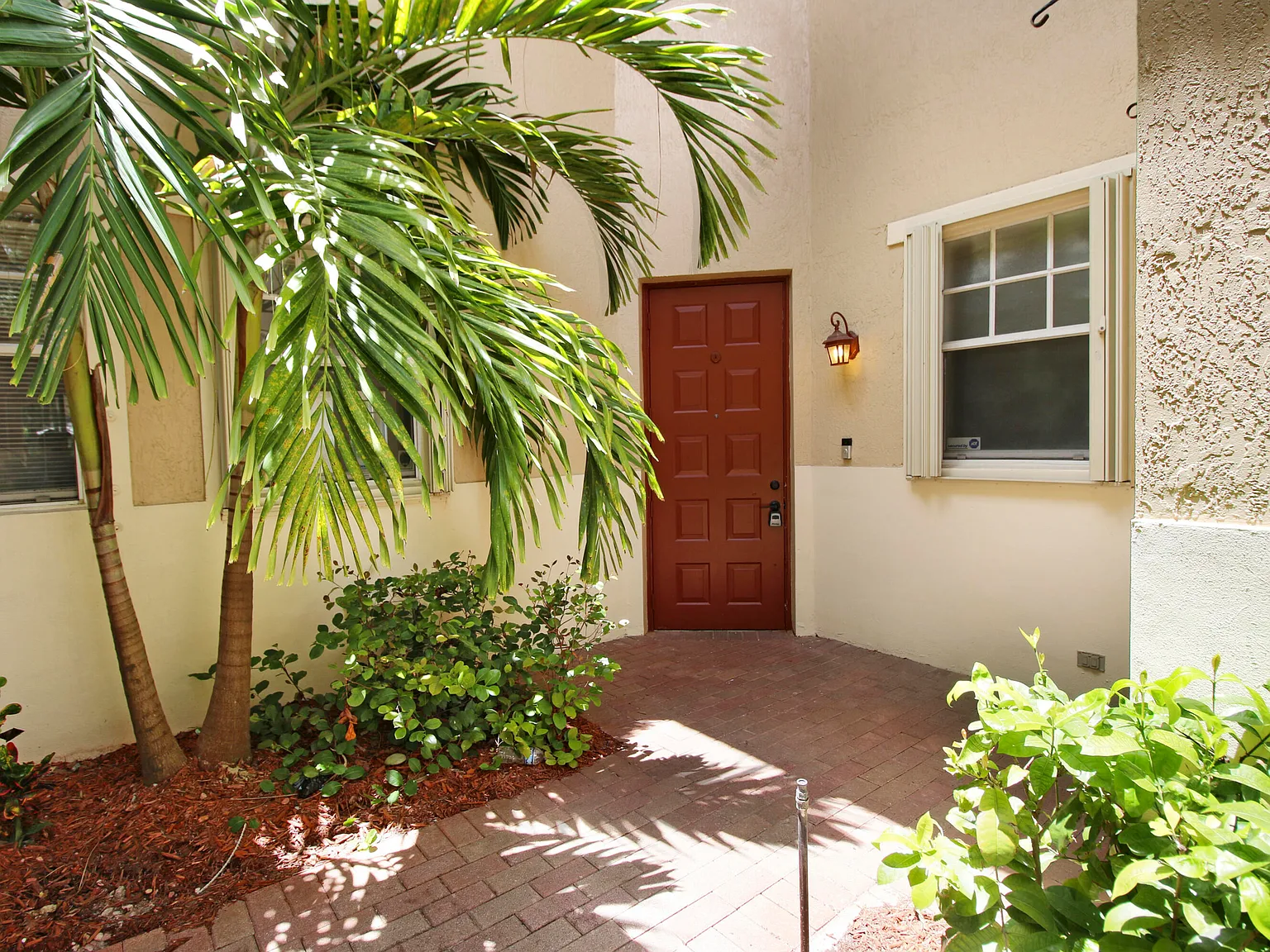 3 bed, 2.5 bath, 2265 sqft, $4,600 — Photo 4