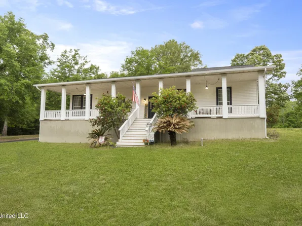 121 Ellis Hodge Rd, Lucedale, MS 39452