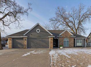 S 109 Cedar Ln, Fremont, NE 68025