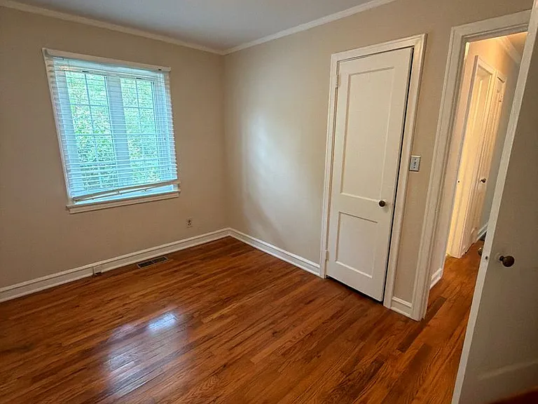 1818 Jameston Dr — Photo 8