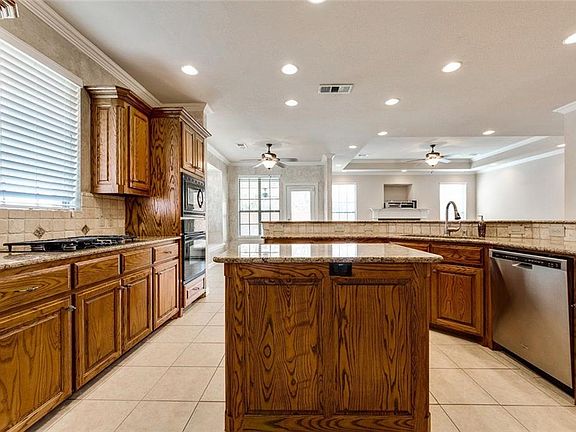 5th image of 644 Laketrail Dr