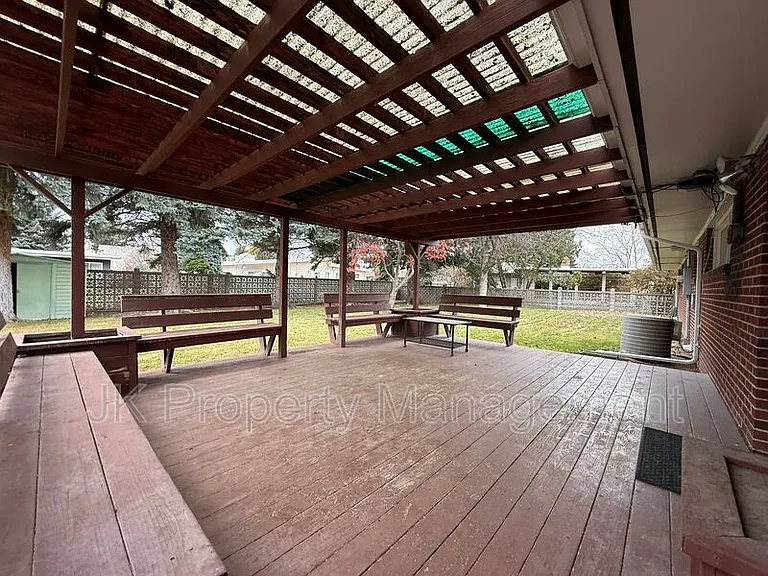1726 Alder Dr — Photo 48