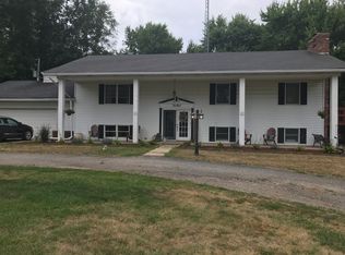 7050 Lincoln Hwy, Bourbon, IN 46504