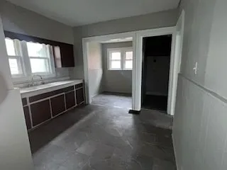 2702 Midland Ave — Photo 5