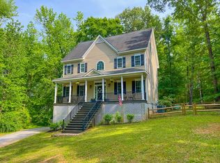 215 Beachcliff Rd, Blackstone, VA 23824