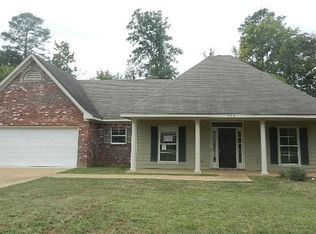 729 Forest Woods Dr, Byram, MS