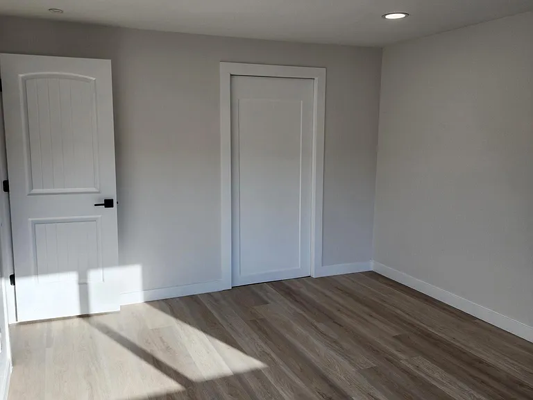 Primary suite with attached full bath
