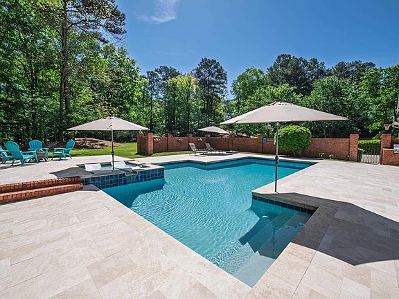 4th image of 1001 Lake Winds Dr