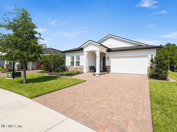 2nd image of 216 AMBERWOOD Drive
