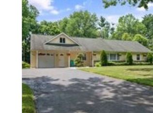 382 Holly Dr, Southampton, PA