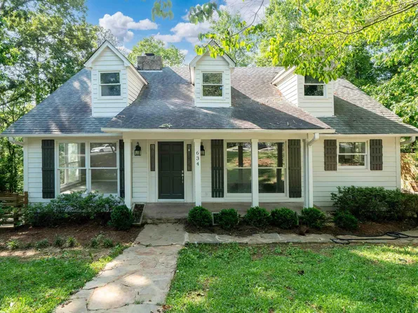 634 Mermont Cir, Trussville, AL 35173