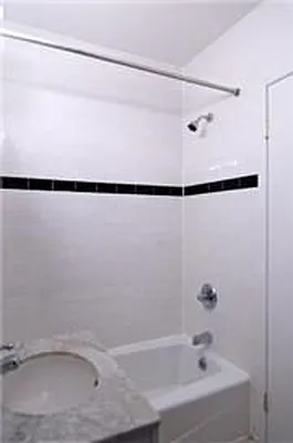 Rented by Veracity NYC LLC | media 32