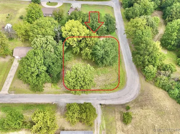 8 NW J St, Stigler, OK 74462