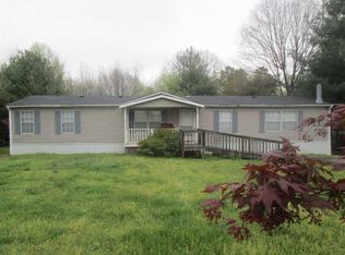 157 Thornbird Rd, Cowpens, SC 29330