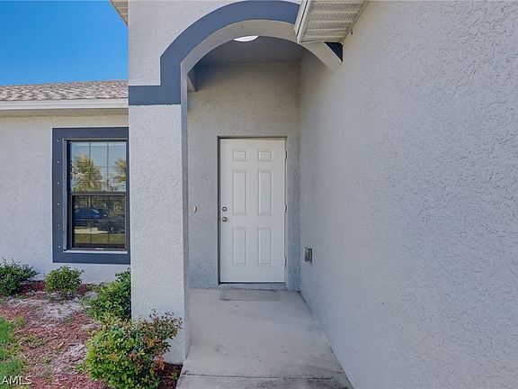 4th image of 4141-4143 SW 8th Pl